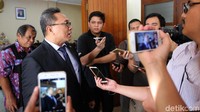Zulkifli Hasan memberikan keterangan terkait pertemuan.