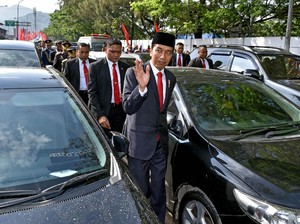 Fahri Hamzah Minta Jokowi Duduk Bareng Anies-Sandi Bahas Reklamasi