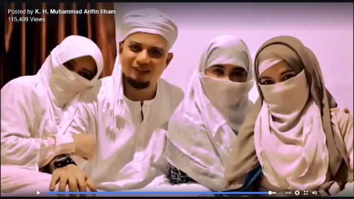 Ustaz Arifin Ilham dan tiga istri