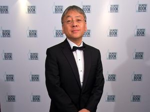 Kazuo Ishiguro di Tengah Hiruk Pikuk Nobel Sastra 2017