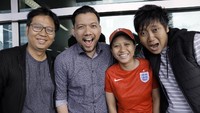 Tapi kalau lirik kami tetap to the point, kami tetap menunjukan siapa kami ya seperti kami yang sekarang ini, karena kami memang Bukan Pujangga, kata bassist Sitta. Foto: Asep Syaifullah