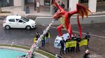 Naga Merah Penyembur Sampah di Konferensi Laut Eropa