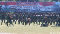 HUT ke-72 TNI digelar di Lapangan Blang Padang, Banda Aceh (Agus Setyadi/detikcom)
