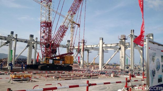 Di lokasi ini, Jokowi lantas berbicara soal penyerapan tenaga kerja