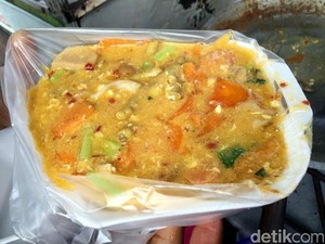 Ini Sebabnya Cilok, Cireng dan Seblak Bikin Orang Ketagihan