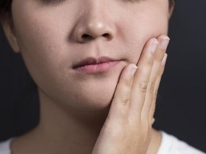 5 Obat Sakit Gigi Alami yang Ampuh Dilakukan di Rumah