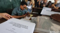 Indonesia Corruption Watch (ICW) yang juga tergabung dalam koalisi ini menjadikan Keputusan bersama Ketua Mahkamah Agung RI dan Ketua Komisi Yudisial RI 047/KMA/SKB/IV/2009 dan 02/SKB/P.KY/IV/2009 sebagai acuan dalam melaporkan hakim Cepi.