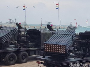 HUT TNI Ke-72, Ini Daftar Alutsista yang Dipamerkan ke Jokowi