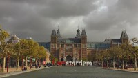 Para pecinta seni akan lupa diri saat berada di Rijkmuseum. Museum seni pertama di Belanda ini selesai direnovasi selama 10 tahun lamanya. Kini saatnya menyelami bentuk dan konsep baru dari museum ini. Ada 75 ribu karya seni yang dipamerkan di sini, termasuk milik Rembrandt dan Vermeer (Dok. jadeehughess92/Instagram)