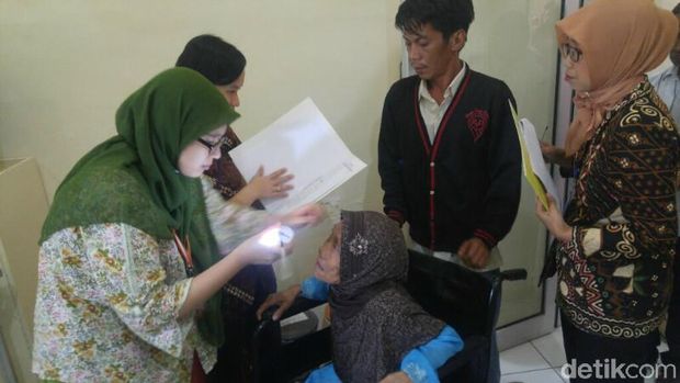 Operasi katarak gratis di RSUD Ambarawa, Kabupaten Semarang.