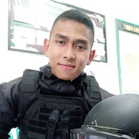 GG Ginanjar adalah anggota TNI AD asal Garut, Jawa Barat. Pemilik akun @gg_ginanjar dengan followers hampir 6000 ribu memiliki tubuh atletis yang dikagumi wanita. Foto: Dok. Instagram