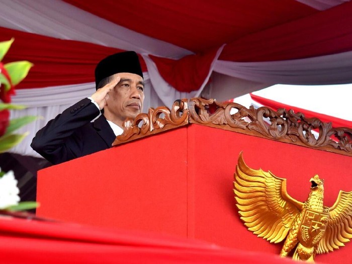 Presiden Jokowi di HUT TNI