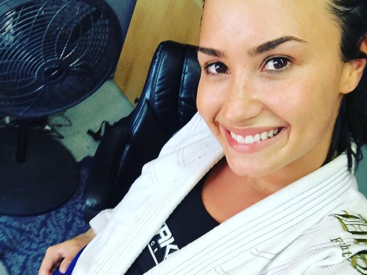 Begini Aksi Demi Lovato Praktikkan Jiu Jitsu Brasil untuk Kesehatan