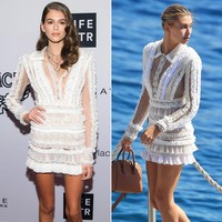 Kaia Gerber Vs Hailey Baldwin. Kedua model memakai gaun mini dari Lorenzo Serafini seharga US$ 3.490 atau Rp 47 juta. Foto: Ist.