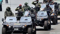  Mobil canggih ini dikenakan oleh pasukan elite TNI AD kopassus (Komando Pasukan Khusus) dalam parade Alutsista di Cilegon Banten. Grandyos Zafna/detikcom