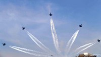 Atraksi Jupiter Aerobatik juga ditampilkan dalam HUT ke-72 TNI.