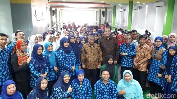 CT di acara kuliah pakar Universitas Nahdlatul Ulama Surabaya.