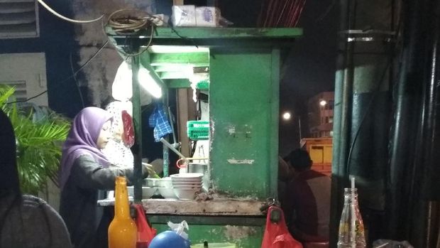 Penjual Mie Ayam Ini Gratiskan Penghapal 30 Juz Alquran Selamanya