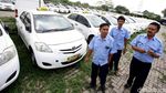 Foto: Kalah Saing dengan Taksi Online, Express PHK 250 Karyawan