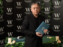 Peraih Nobel Sastra 2017 Tulis Buku bagi Pencinta Musik