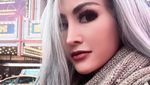 Cynthiara Alona Buka-tutup Jilbab, Kini Makin Nyentrik
