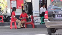 Begini penampakan SPG di salah satu SPBU di Denpasar, Bali, Jumat (6/10/2017).