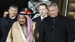 Langka! Saat Raja Salman Turun Tangga Gara-gara Eskalator Macet