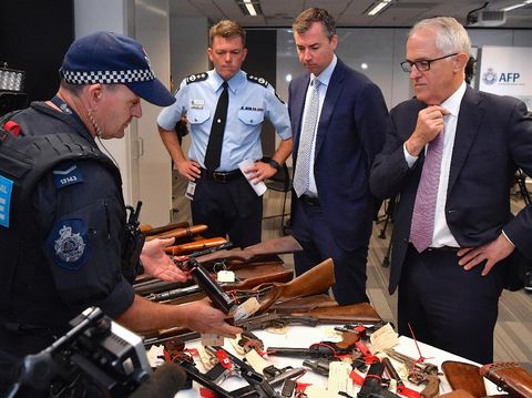 PM Australia Malcolm Turnbull mengawasi progran amnesti senjata api