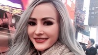 Cynthiara Alona kembali jadi sorotan soal harta kekayaannya. (Dok. Instagram/cynthiaraalona_real)