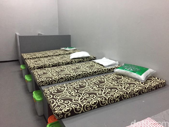 Ditahan KPK, Setya Novanto Sekamar dengan Pesakitan Lain