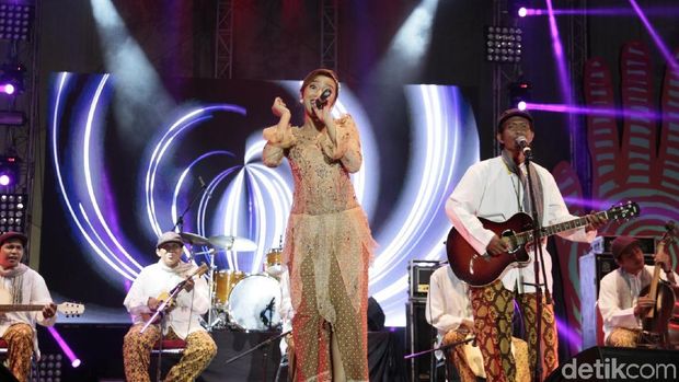 Keroncong Tugu Cafrinho Goyang Synchronize Fest 2017 