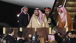 Langka! Saat Raja Salman Turun Tangga Gara-gara Eskalator Macet