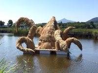 Salah satu karakter patung jerami raksasa di Wara Festival Art (Wara Art/Facebook)