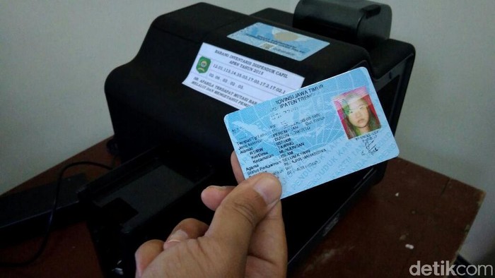 Mesin cetak KTP Elektronik rusak
