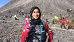 Foto: Siska, Hijaber Cantik yang Suka Naik Gunung