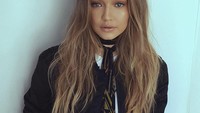Aku biasanya akan makan sarapan atau meminum kopi sebelum memulai hari, kata Gigi Hadid seperti dikutip Glamour. Tapi ingat ya, orang dengan sakit maag tidak dianjurkan untuk meminum kopi dalam keadaan perut kosong. (Foto: Instagram @gigihadid)