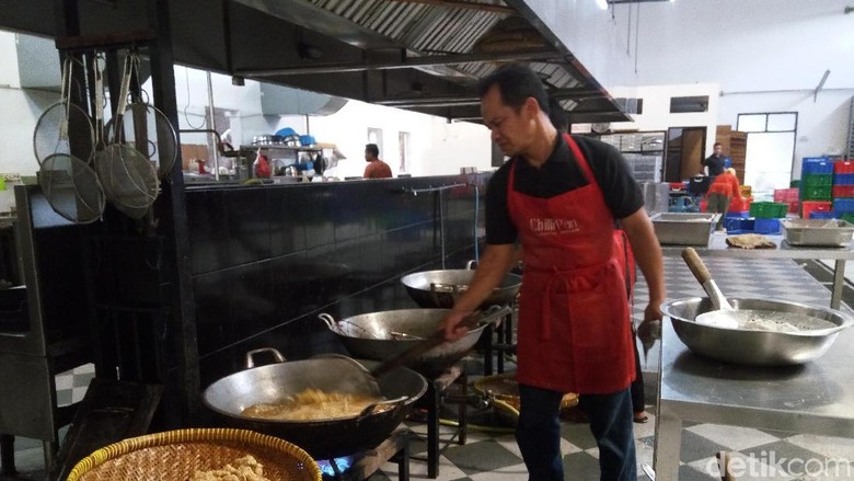 Gibran Siapkan Menu Masakan Khas Jawa untuk Pernikahan Kahiyang Gibran Siapkan Menu Masakan Khas Jawa untuk Pernikahan Kahiyang