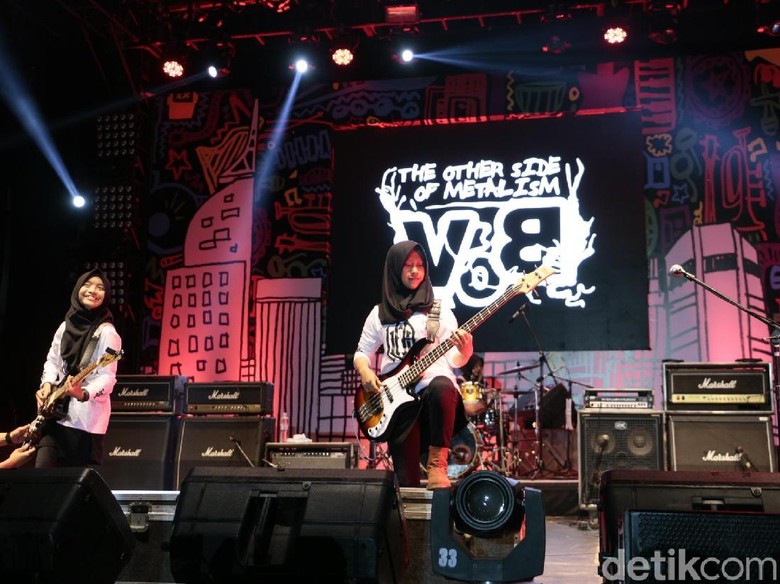 Kentut RUUP, Perlawanan Trio Hijaber Metal untuk RUU Permusikan Kentut RUUP, Perlawanan Trio Hijaber Metal untuk RUU Permusikan