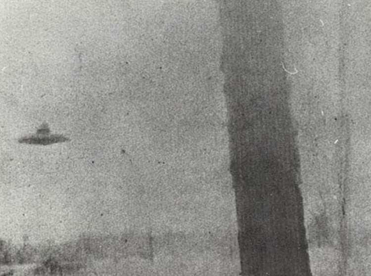 Deretan Penampakan UFO Sejak Dulu Kala Deretan Penampakan UFO Sejak Dulu Kala