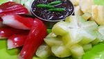 Yuk, Intip 5 Gaya Netizen Ngerujak yang Pedas Segar Ini!
