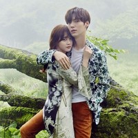 Pulau Jeju juga menjadi pilihan Goo Hye sun dan Ahn Jae Hyun melakukan pemotretan pre-wedding sebelum pernikahan mereka. Aura misterius dengan sentuhan fantasi namun cantik bisa jadi inspirasi kamu untuk foto pre-wedding. Foto: ist