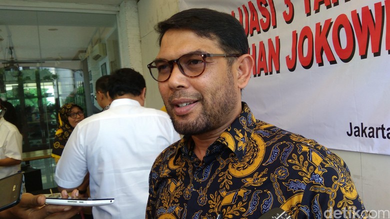 Sampaikan Pandangan Definisi Terorisme, Fraksi PKS Lempar Pantun Sampaikan Pandangan Definisi Terorisme, Fraksi PKS Lempar Pantun