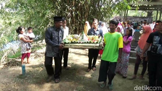 Ritual Sengkolo Bogowonto di Purworejo. 