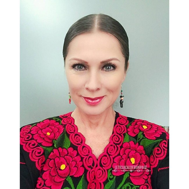 Wanita kelahiran 1968 ini masih aktif di dunia hiburan dan bermain dalam beberapa judul sinetron telenovela. Foto: Instagram