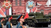 Dilansir dari berbagai sumber, harga satu unit S 400 itu mencapai USD 400 juta/Foto: AFP