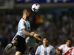 Keputusan mengejutkan ketika Argentina memainkan penyerang Boca Juniors Dario Benedetto dan mencadangkan Mauro Icardi serta Paulo Dybala (Marcos Brindicci/Reuters)