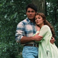 Generasi 90-an pasti tak asing dengan serial telenovela Esmeralda yang menceritakan tentang kisah romantis seorang gadis buta dan jatuh cinta pada seorang pria tampan, Jose Armando. Foto: Instagram