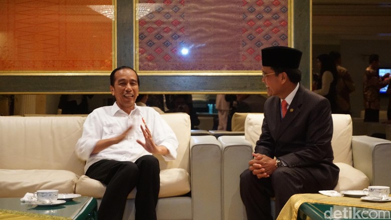 Jokowi Hadiri Undangan Perayaan 50 Tahun Bertakhta Sultan Brunei Jokowi Hadiri Undangan Perayaan 50 Tahun Bertakhta Sultan Brunei