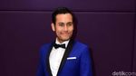 Pesona Arifin Putra Bikin Jatuh Hati