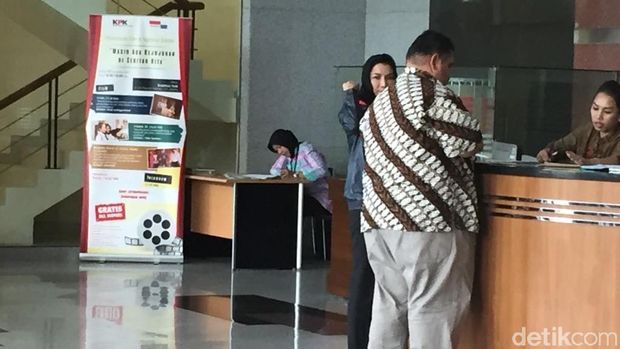 Kasus Suap, Bupati Kukar Diperiksa KPK Sebagai Tersangka
